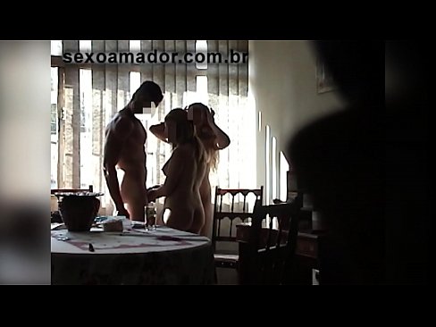 ❤️ دوستان سکس یک مرد غول پیکر و سه نفری را با او دعوت می کنند ️ پورن مقعد در ما fa.nudexxx.ru ❤